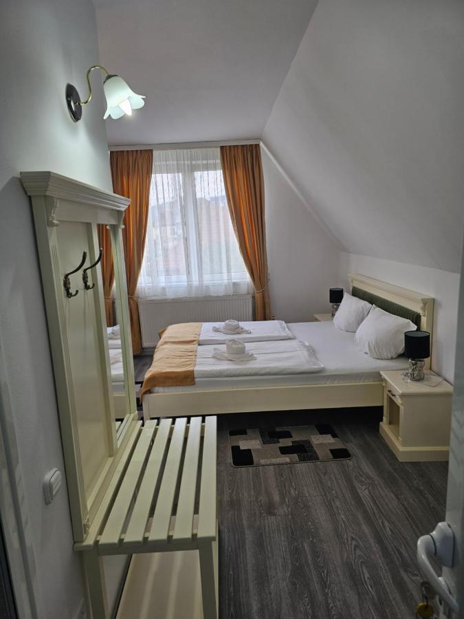 Palas Boutique Сігішоара Номер фото